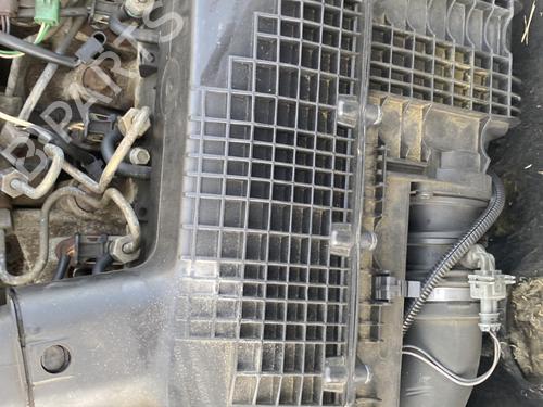 Boîtier de filtre à air RENAULT CLIO II (BB_, CB_) 1.5 dCi (B/CB07) (65 hp) 27989115