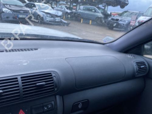 Salpicadero AUDI A3 (8L1) 1.9 TDI (110 hp) 32165513