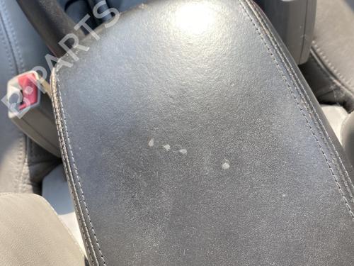Used Armrest / Center console Armrest / Center console KIA MAGENTIS II (MG) 2.0 CRDi (140 hp) 27919868 27919868