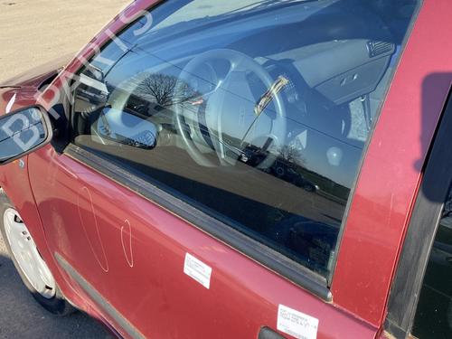 Used Front left door window FIAT PUNTO (176_) 60 1.2 (176AP, 176AR, 176AQ, 176BB) (60 hp) 24400443
