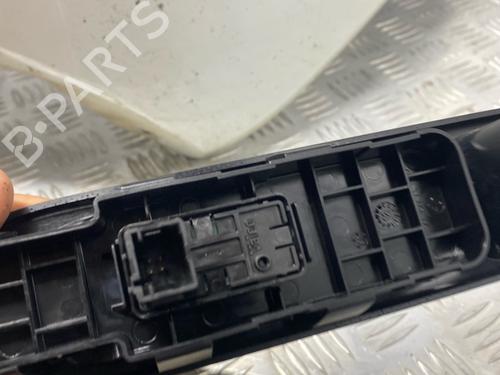 Used Right front window switch Right front window switch CITROËN C3 Picasso (SH_) 1.6 HDI 90 (92 hp) 39982458 39982458