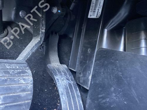 Used Pedal Pedal RENAULT TWINGO III (BCM_, BCA_) 1.0 SCe 70 (71 hp) 21666184 21666184