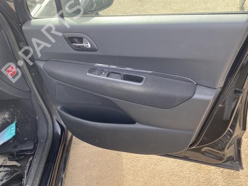 Used Front right panel Front right panel PEUGEOT 5008 (0U_, 0E_) 1.6 HDi (112 hp) 32781553 32781553