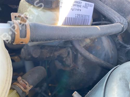 Used Brake master cylinder Brake master cylinder 37200972 37200972