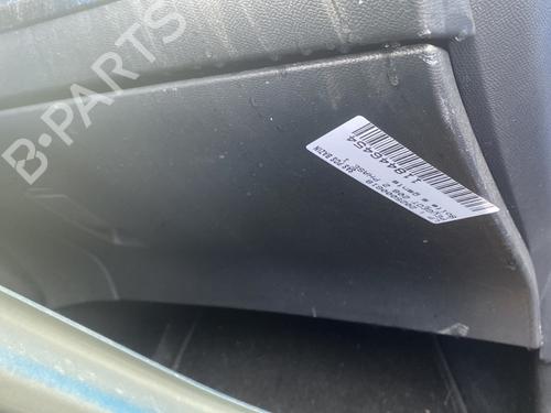 Used Glove box PEUGEOT 208 II (UB_, UP_, UW_, UJ_) 1.2 PureTech 100 (101 hp) 31090657