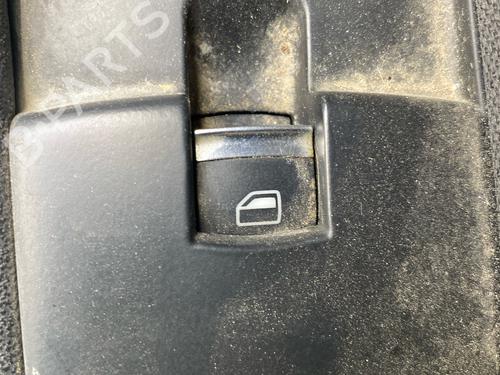 Right front window switch AUDI A3 Sportback (8PA) 1.6 TDI | BP40268567I26 - Image 2