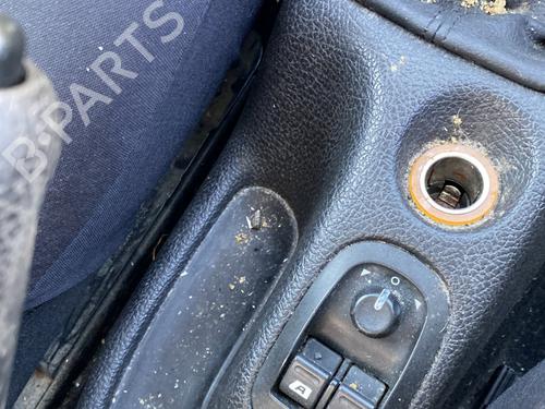 Used Left front window switch PEUGEOT 206 Hatchback (2A/C) 1.4 HDi eco 70 (68 hp) 24828236