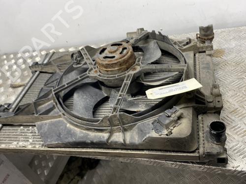 Used Water radiator Water radiator RENAULT TRAFIC II Van (FL) 1.9 dCi 100 (FL0C, FL0K, FL0B) (101 hp) 28817147 28817147