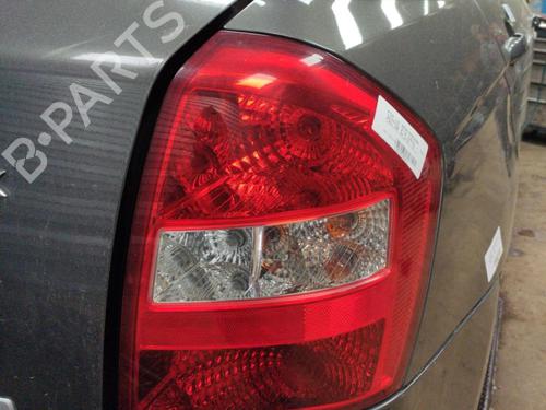 Højre baglygte KIA CERATO I Hatchback (LD) [2004-2010]  19908853