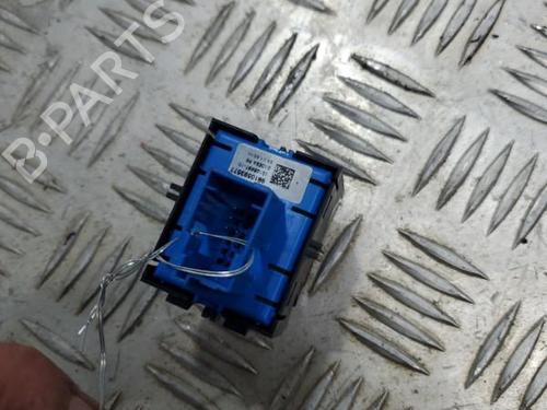 Used Switch PEUGEOT 3008 II SUV (MC_, MR_, MJ_, M4_) 1.5 BlueHDi 130 (131 hp) 22119674