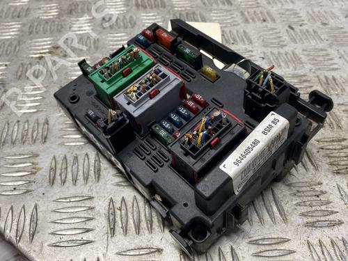 fuse-box-peugeot-206-hatchback-2ac-1998-1999-2000-2001-2002-2003-2004-2005-2006-2007-2008-2009-2010-2011-2012-32122894 main image