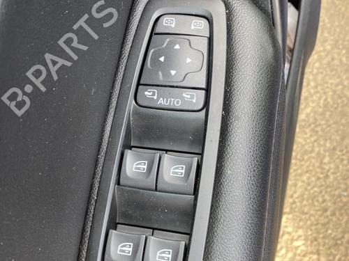 Used Left front window switch RENAULT MEGANE IV Hatchback (B9A/M/N_) 1.6 dCi 130 (B9A4) (130 hp) 32753028