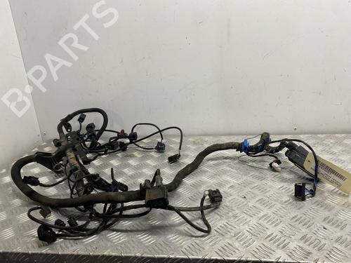 Used Wiring harness Wiring harness 39042305 39042305