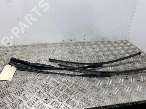 Used Front windshield wiper arm Front windshield wiper arm 35884374 35884374
