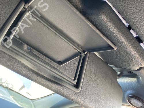Used Right sun visor Right sun visor RENAULT MEGANE I Cabriolet (EA0/1_) 1.6 e (EA0F) (90 hp) 26743898 26743898