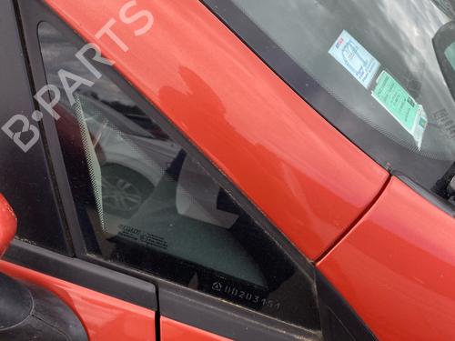 front-right-quarter-glass-fiat-grande-punto-199_-2005-36309229 main image