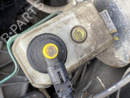 Used Brake master cylinder Brake master cylinder RENAULT LAGUNA I (B56_, 556_) 1.6 16V (B568, B561) (107 hp) 32764347 32764347