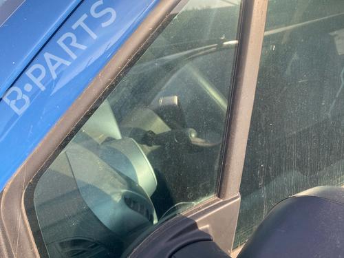 front-left-quarter-glass-peugeot-partner-tepee-2008-39702983 main image