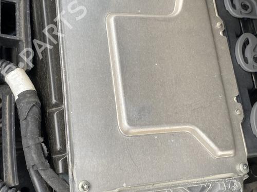 Calculateur moteur (ecu) PEUGEOT 407 Coupe (6C_) 2.7 HDi (204 hp) 31977669