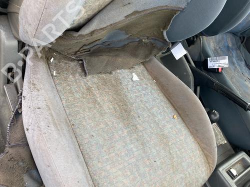 Used Right front seat Right front seat 39005853 39005853