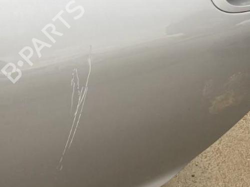 Used Left front door Left front door 22117126 22117126