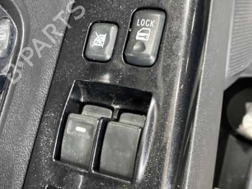 Used Left front window switch Left front window switch CITROËN C4 AIRCROSS 1.8 HDi 150 AWC (150 hp) 19906898 19906898