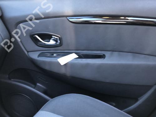 Used Front right panel Front right panel 22127589 22127589
