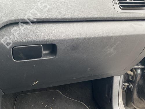 Handskerum VW POLO V (6R1, 6C1) 1.4 TDI (75 hp) 29611646