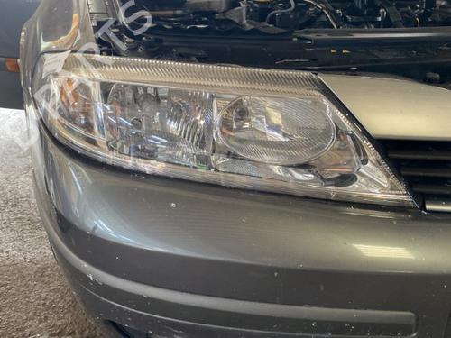 Used Right headlight Right headlight RENAULT LAGUNA II (BG0/1_) 2.2 dCi (BG0F) (150 hp) 22125484 22125484