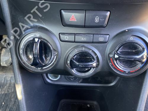 Climate control PEUGEOT 208 I (CA_, CC_) 1.2 VTI 82 | BP22714705I5 