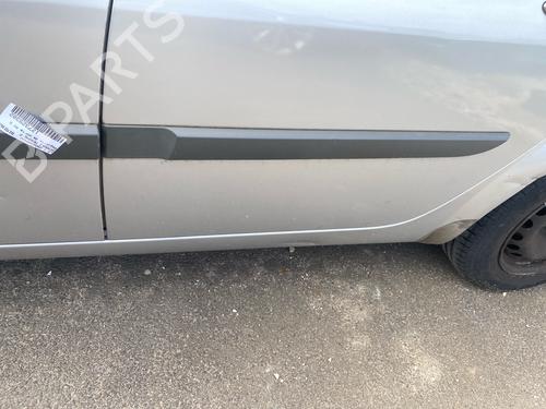 door-moulding-trim-renault-megane-ii-saloon-lm01_-2003-36371960 main image
