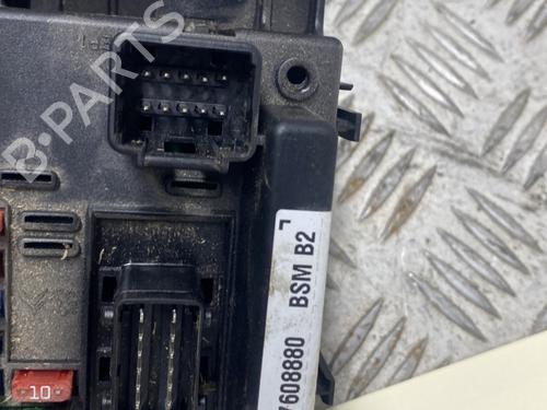 Used Fuse box Fuse box CITROËN BERLINGO / BERLINGO FIRST MPV (MF_, GJK_, GFK_) 1.6 HDI 90 (MF9HX) (90 hp) 33444403 33444403