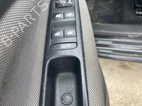 Used Left front window switch Left front window switch CITROËN C3 Picasso (SH_) 1.6 HDI 90 (92 hp) 39982456 39982456