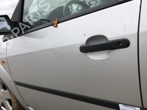 Left front door FORD FIESTA V (JH_, JD_) 1.4 TDCi | BP22126587C2 