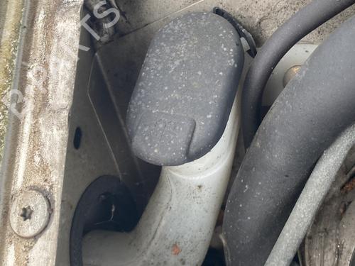 windscreen-washer-tank-renault-safrane-ii-b54_-1996-1997-1998-1999-2000-32326762 main image