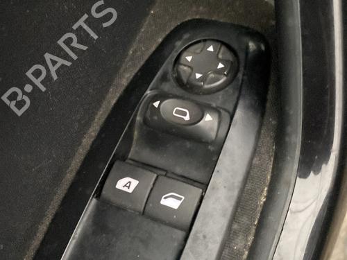 Used Left front window switch PEUGEOT 208 I (CA_, CC_) 1.2 VTI 82 (82 hp) 32165557