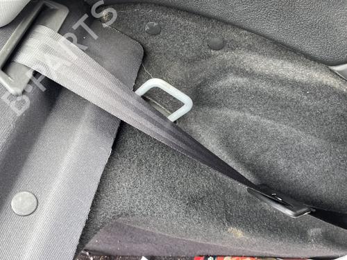 rear-left-seatbelt-peugeot-407-coupe-6c_-2005-31972149 main image