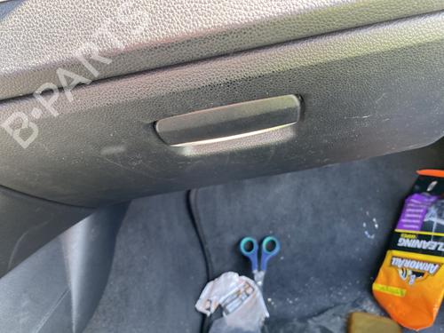 Used Glove box BMW 1 Coupe (E82) 118 d (143 hp) 28965174