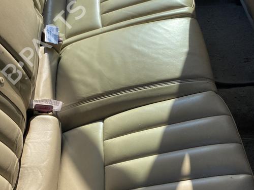 Asientos traseiros PEUGEOT 407 (6D_) 2.0 HDi 135 (6DRHRH, 6DRHRE, 6DRHRG, 6DRHRJ) (136 hp) 32669918