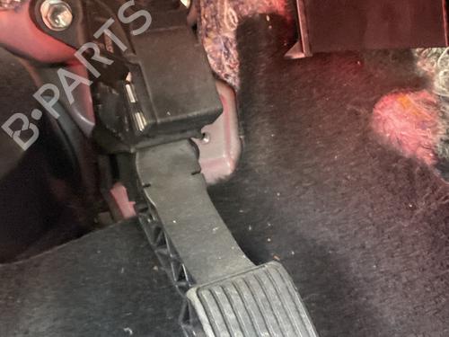 Pedal PEUGEOT 108 1.0 VTi 72 B000915780