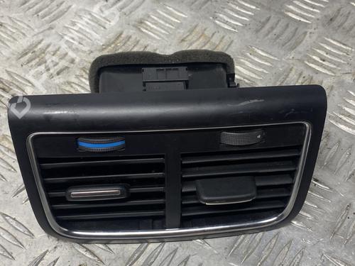 air-vent-audi-a4-b8-8k2-2007-2008-2009-2010-2011-2012-2013-2014-2015-2016-2017-27213282 main image