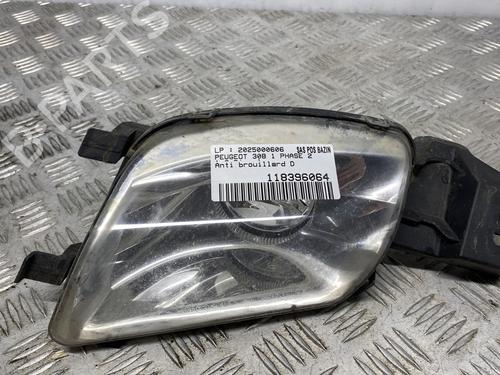 Used Right front fog light PEUGEOT 308 I (4A_, 4C_) 1.6 HDi (92 hp) 31071463