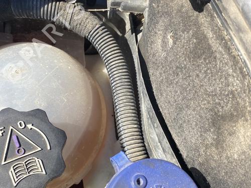 windscreen-washer-tank-peugeot-208-i-ca_-cc_-2012-2013-2014-2015-2016-2017-2018-2019-2020-2021-33554759 main image