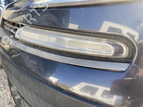 Used Left front fog light Left front fog light 39215433 39215433