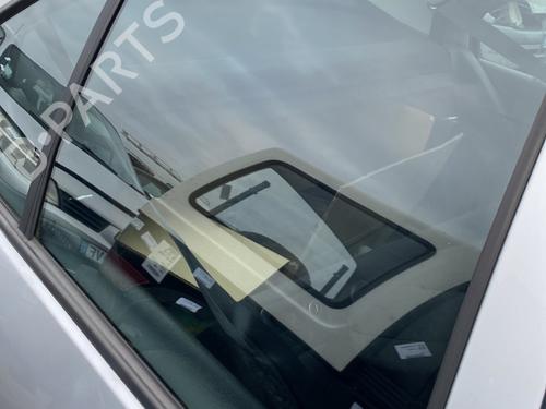 Szyba drzwi tylnych prawych VW BORA I (1J2) 1.9 TDI | BP23784554C21 