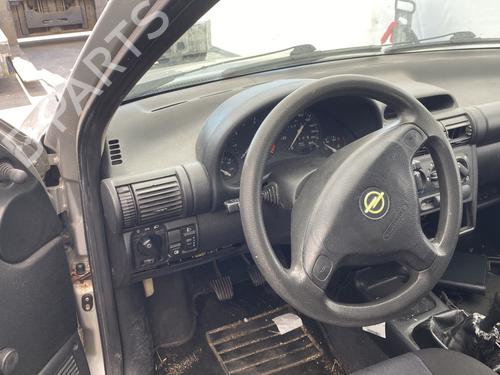 Used Dashboard OPEL CORSA B (S93) 1.0 i 12V (F08, F68, M68) (54 hp) 25923775