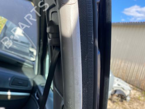 Used Interior roof handle Interior roof handle 39215431 39215431