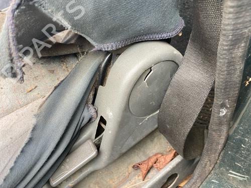 Used Left front seat Left front seat 39005854 39005854