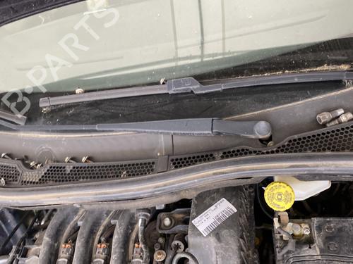 Griglia sotto parabrezza PEUGEOT 208 I (CA_, CC_) 1.2 VTI 82 (82 hp) 32165520