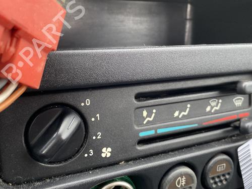Used Climate control Climate control 32267962 32267962